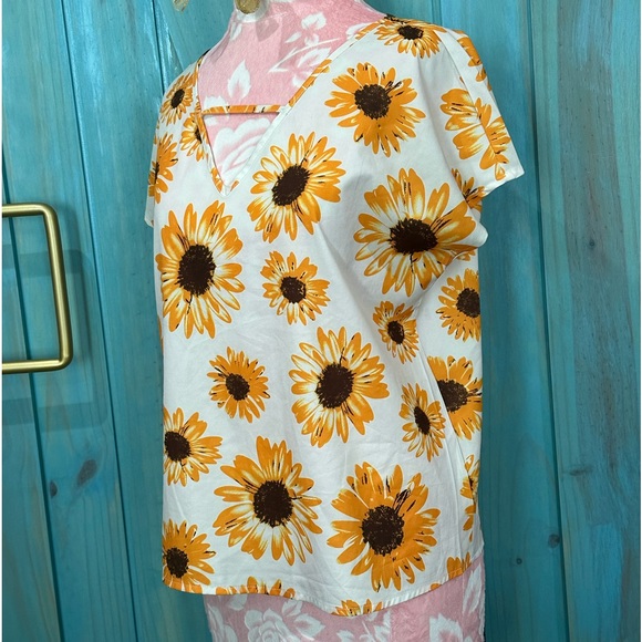Shein Oversized Sunflower Blouse - S/M - Picture 6 of 9